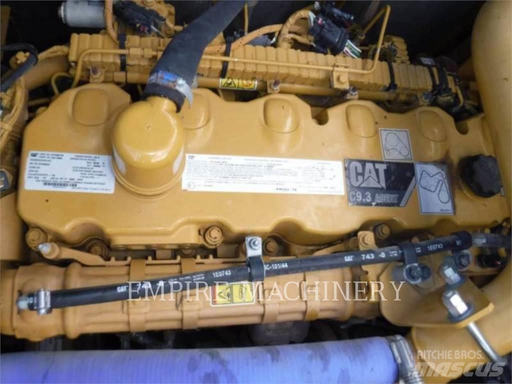 CAT 336FL 大型油圧ショベル12t以上（パワーショベル・ユンボ）