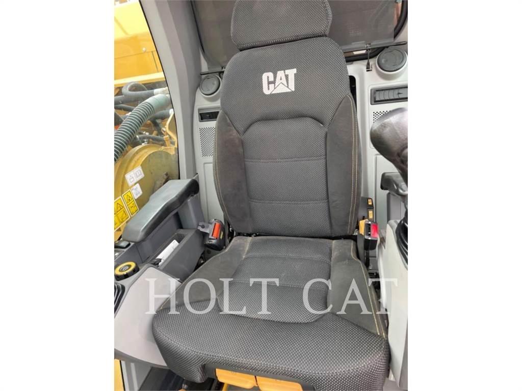 CAT 352 11 TC 大型油圧ショベル12t以上（パワーショベル・ユンボ）