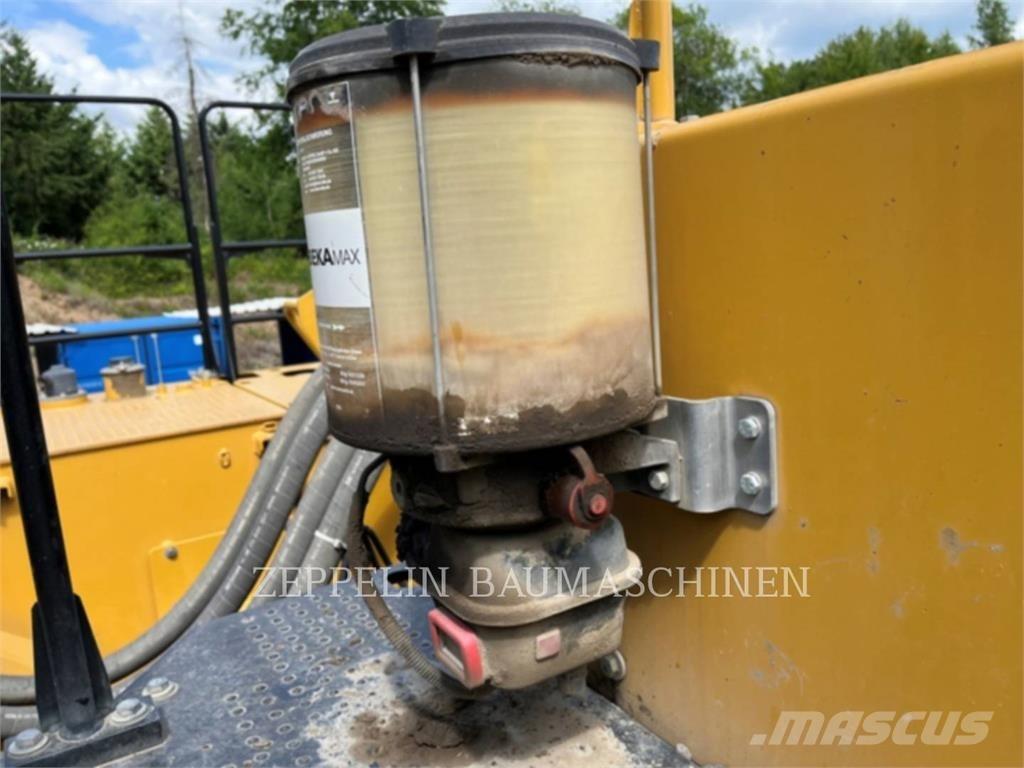 CAT 374FL 大型油圧ショベル12t以上（パワーショベル・ユンボ）