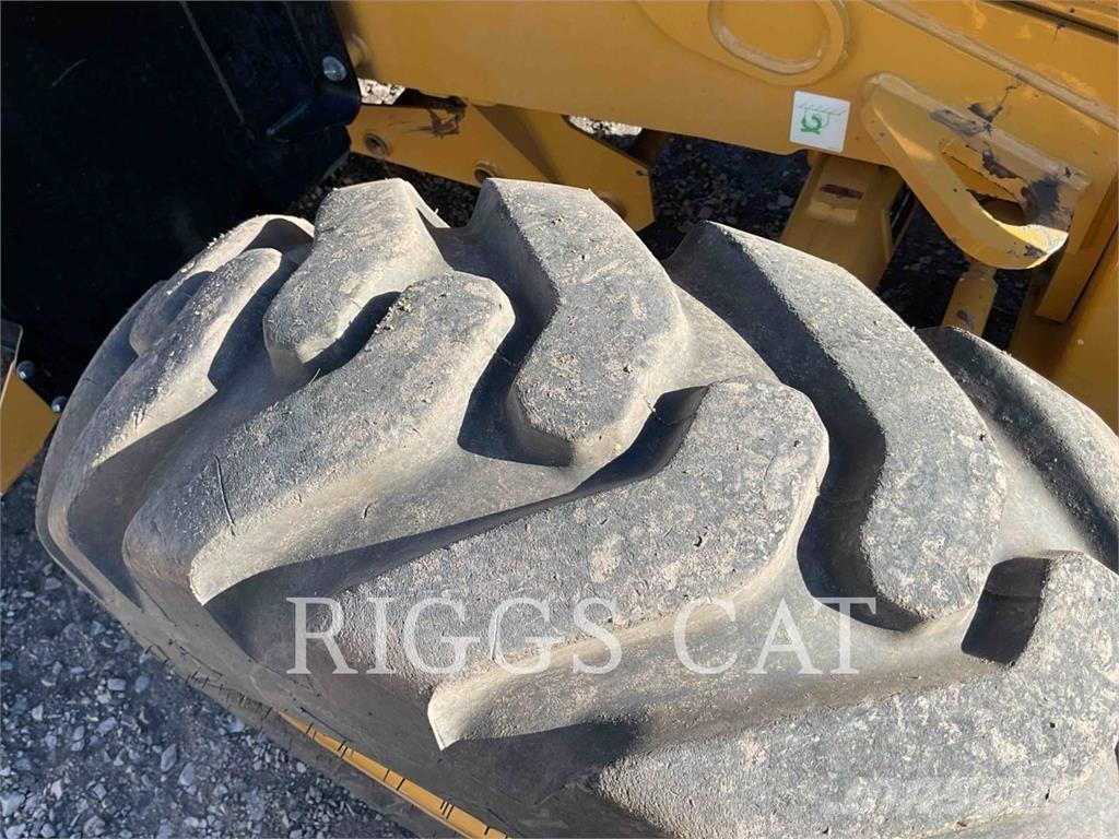 CAT 420 4AEM バックホーローダー