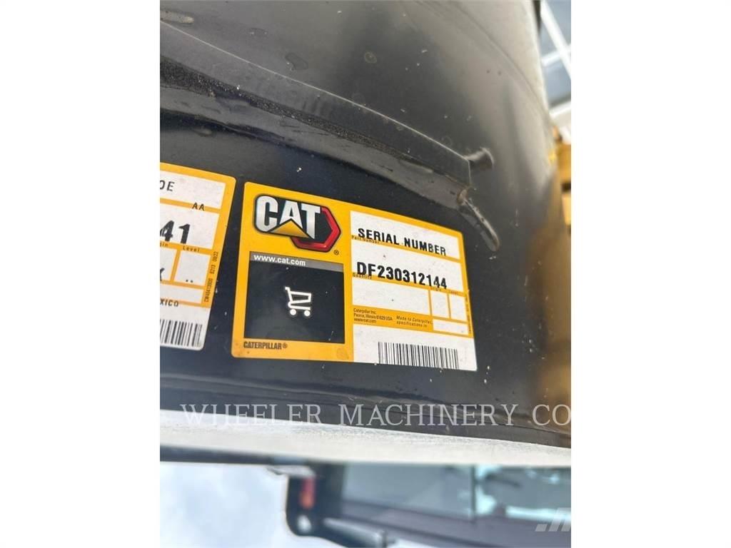 CAT 420 CF バックホーローダー