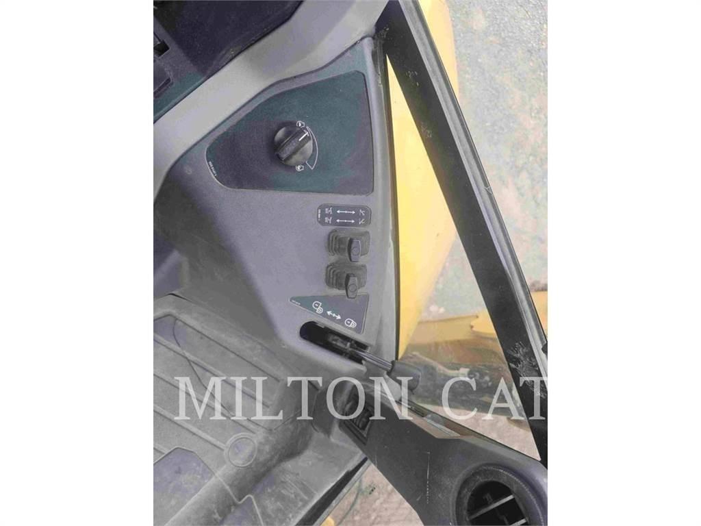 CAT 420 XE バックホーローダー