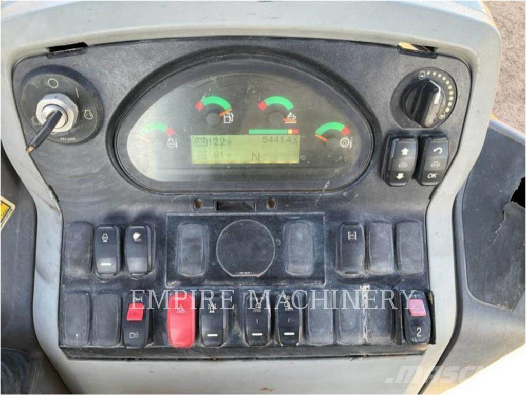 CAT 420F24EOIP バックホーローダー