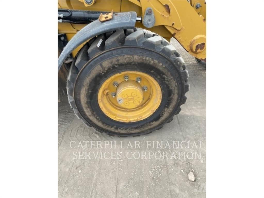 CAT 420F2IT バックホーローダー