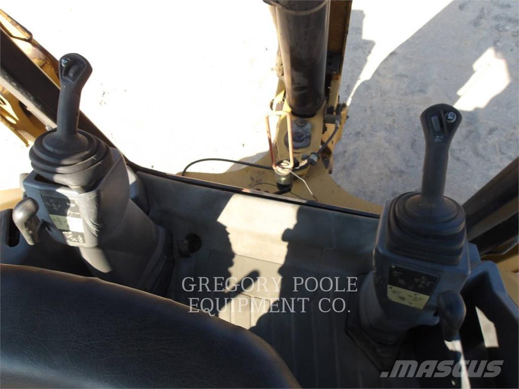 CAT 420F2ST バックホーローダー