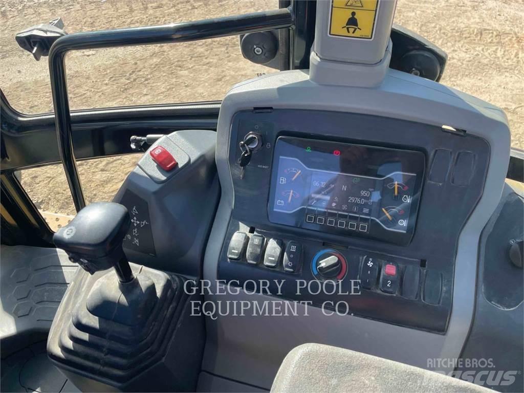 CAT 43007 バックホーローダー