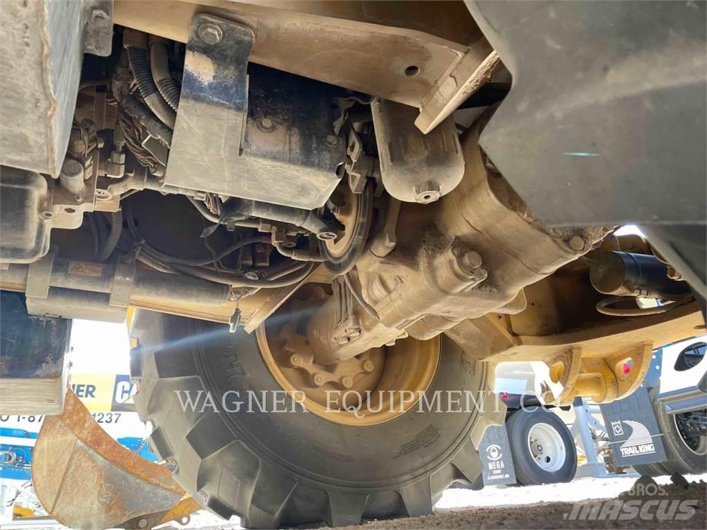 CAT 430F2 4WD バックホーローダー