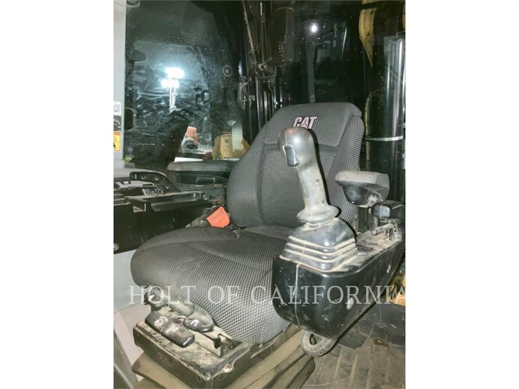 CAT 440 バックホーローダー