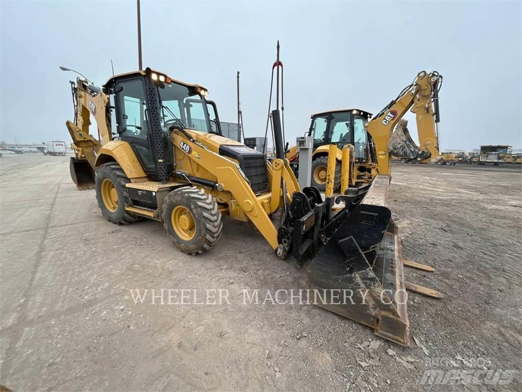 CAT 440 IT バックホーローダー