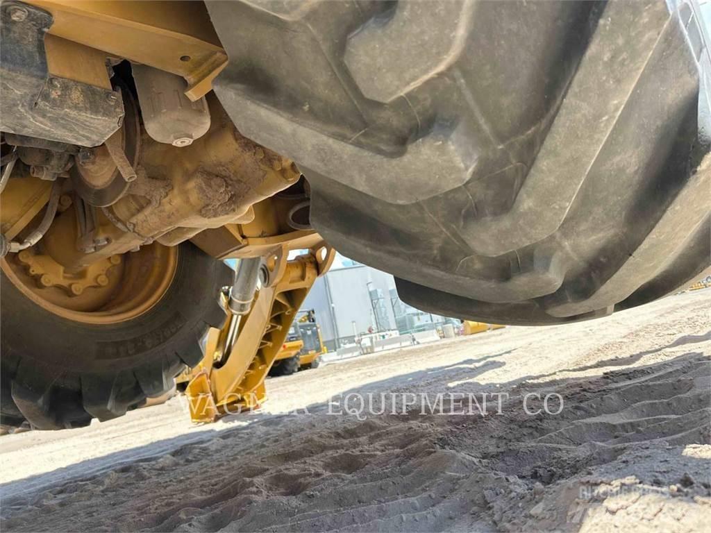 CAT 44007 バックホーローダー