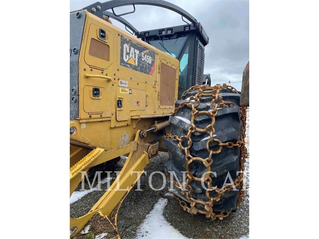 CAT 545D スキッダー