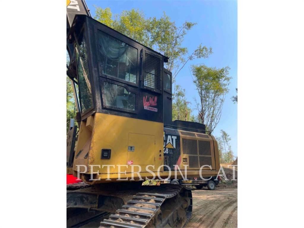 CAT 568 林業トラクター