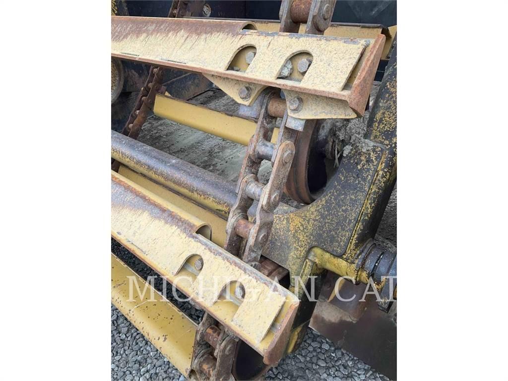 CAT 615C スクレイパー