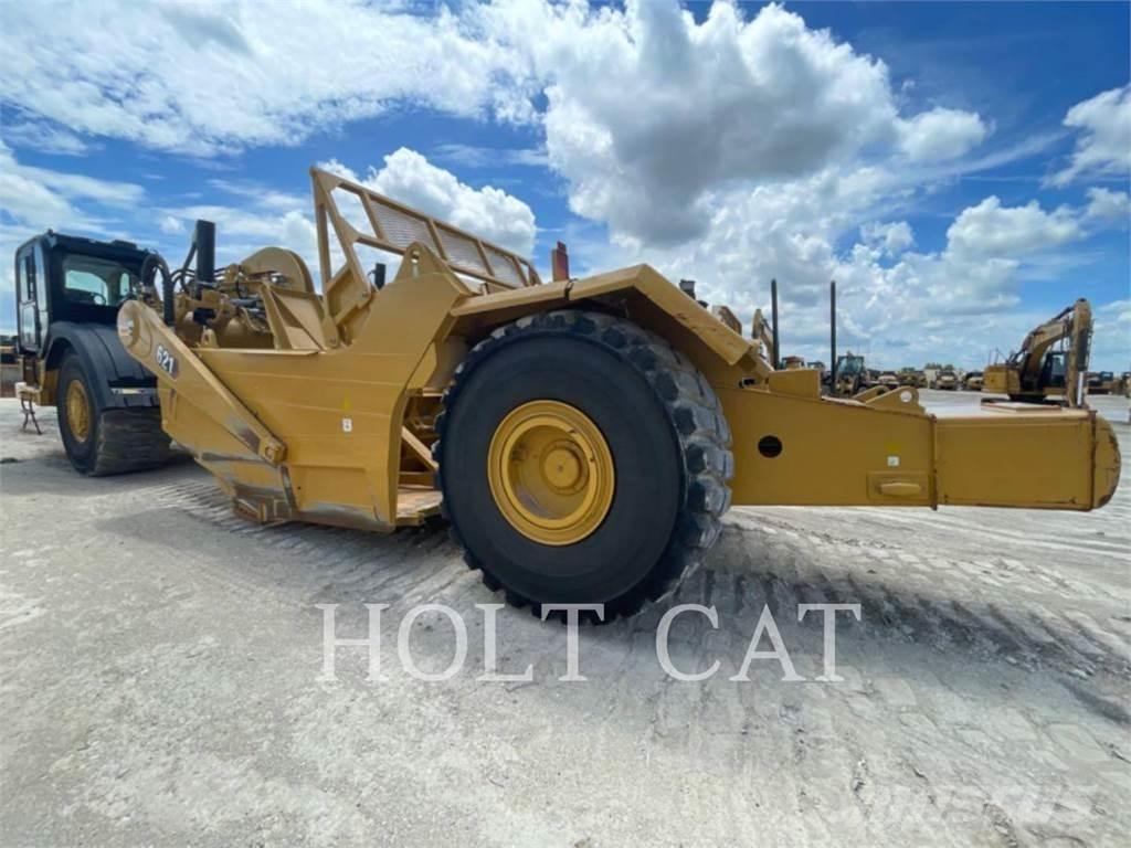 CAT 621 スクレイパー