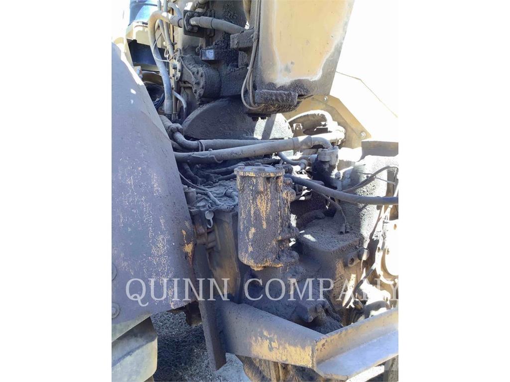 CAT 621F スクレイパー