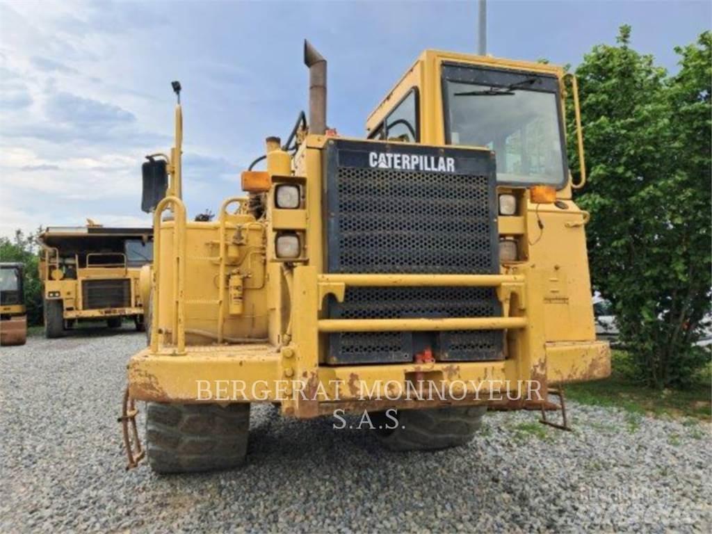 CAT 621F スクレイパー