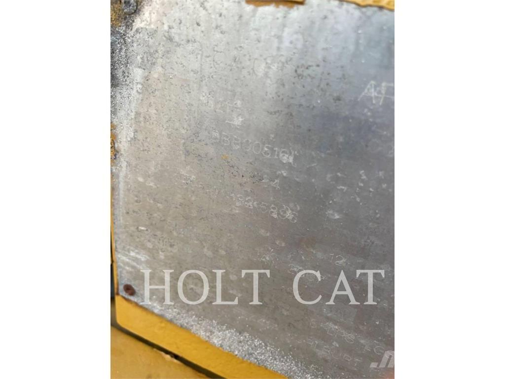 CAT 621G スクレイパー