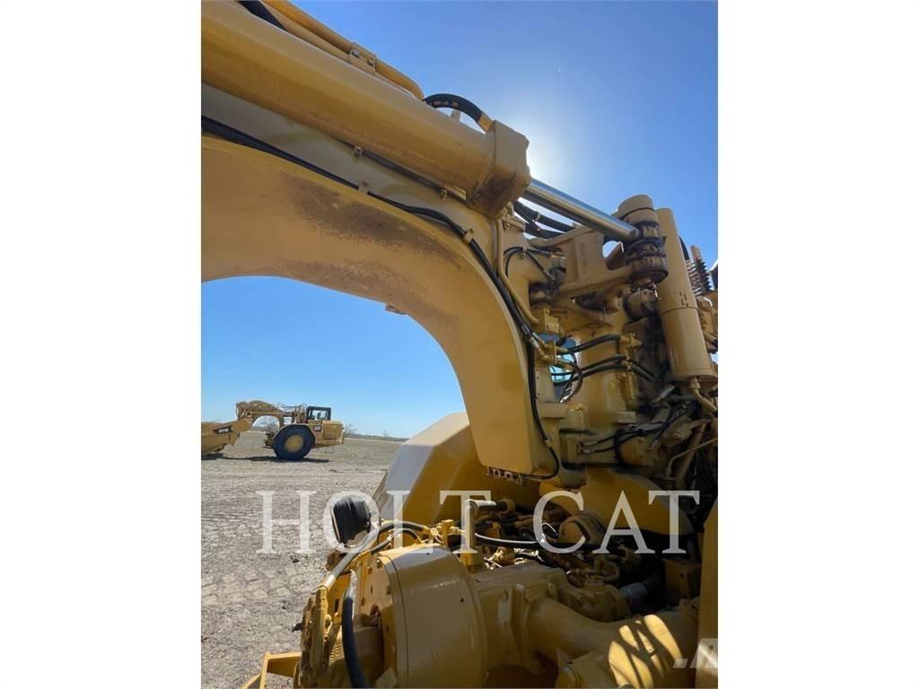 CAT 621G スクレイパー