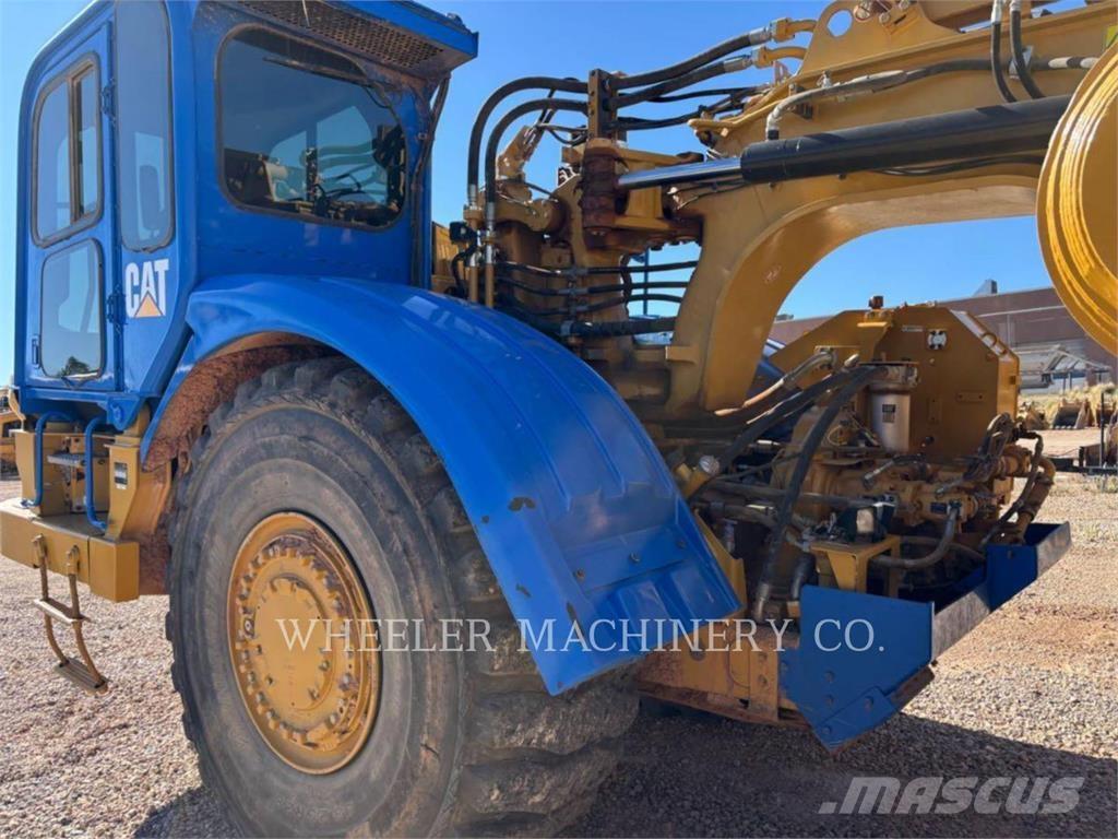 CAT 621K スクレイパー