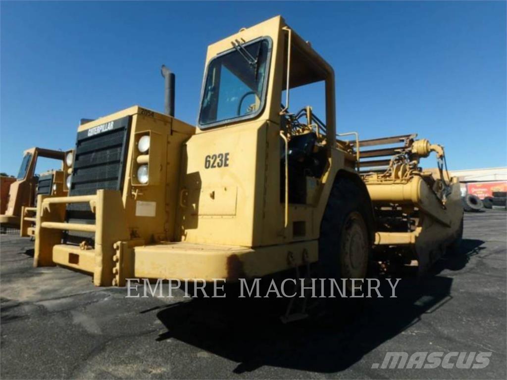 CAT 623E スクレイパー