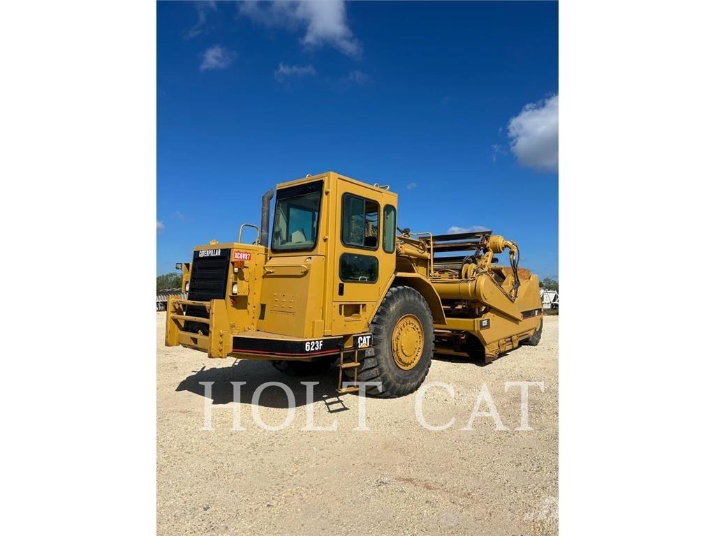 CAT 623F スクレイパー