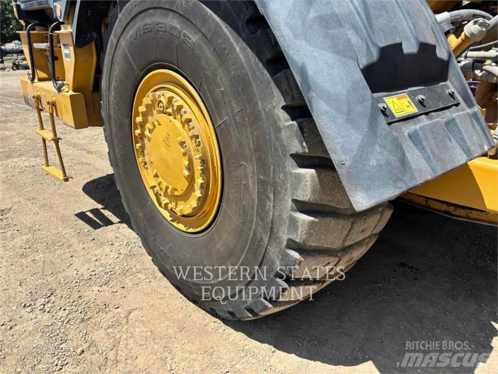 CAT 623K スクレイパー
