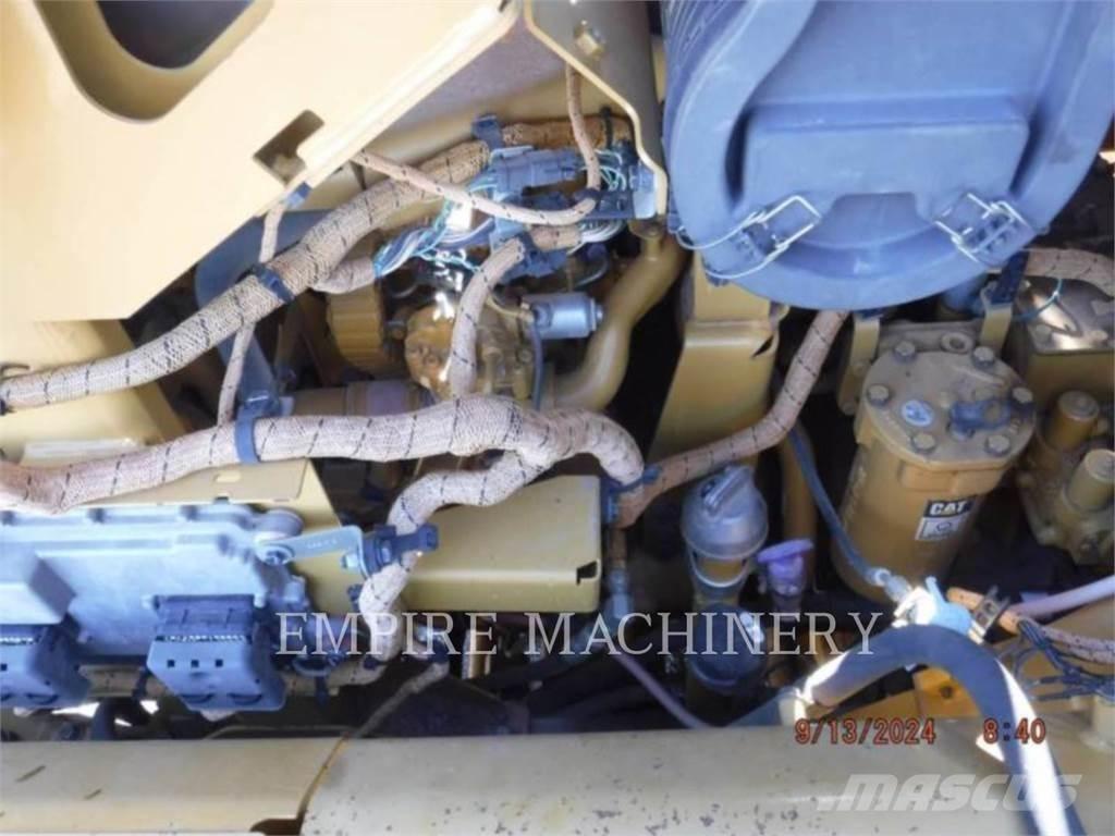 CAT 627K TR スクレイパー