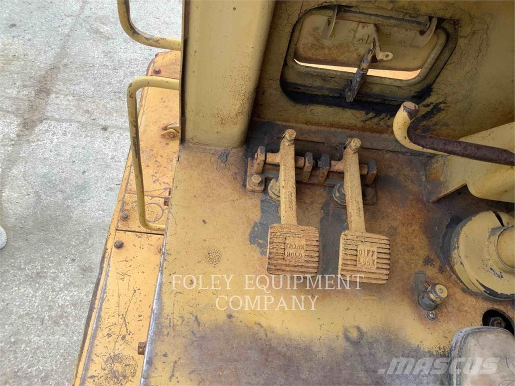 CAT 631D スクレイパー
