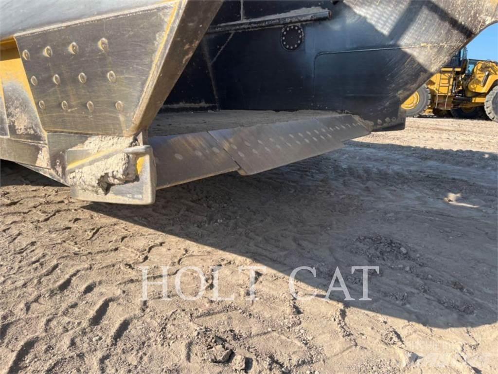 CAT 631K スクレイパー