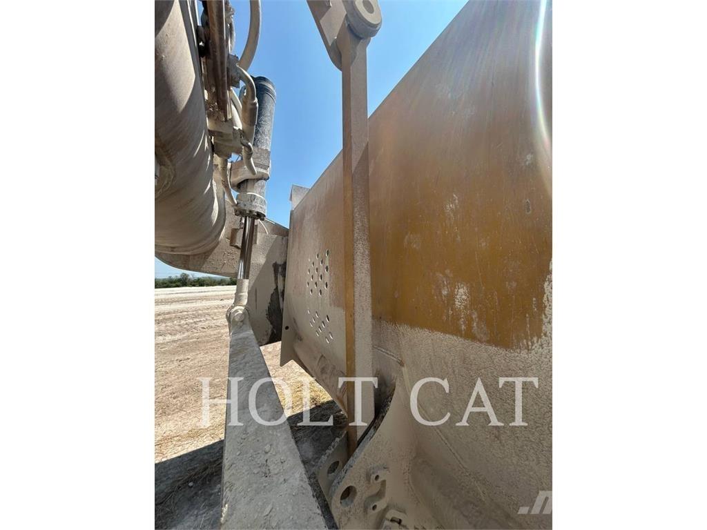 CAT 631K スクレイパー