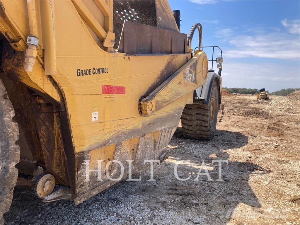 CAT 631K スクレイパー