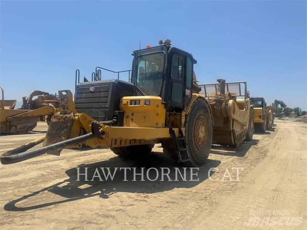CAT 657 スクレイパー