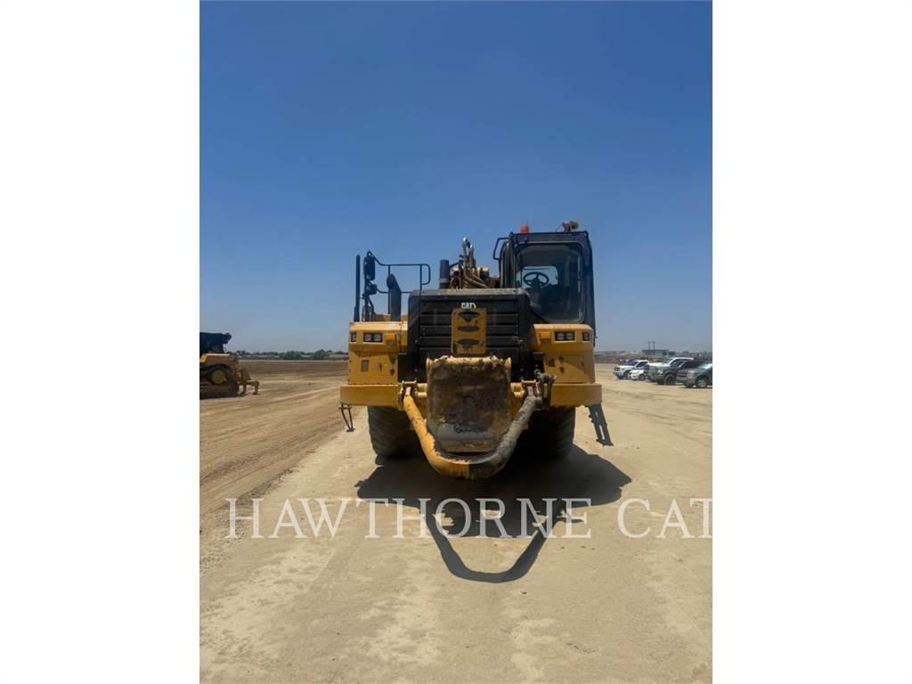 CAT 657 スクレイパー