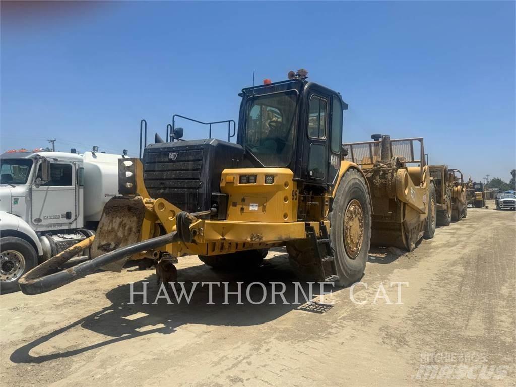 CAT 657 スクレイパー