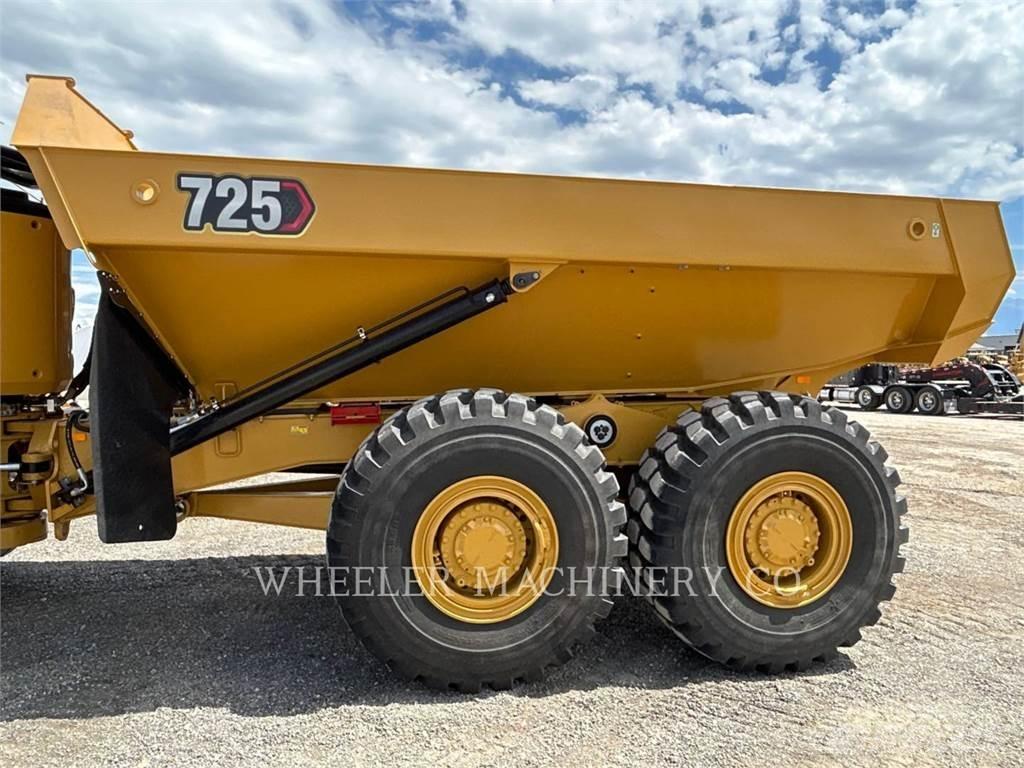 CAT 725 アーティキュレート式ダンプトラック