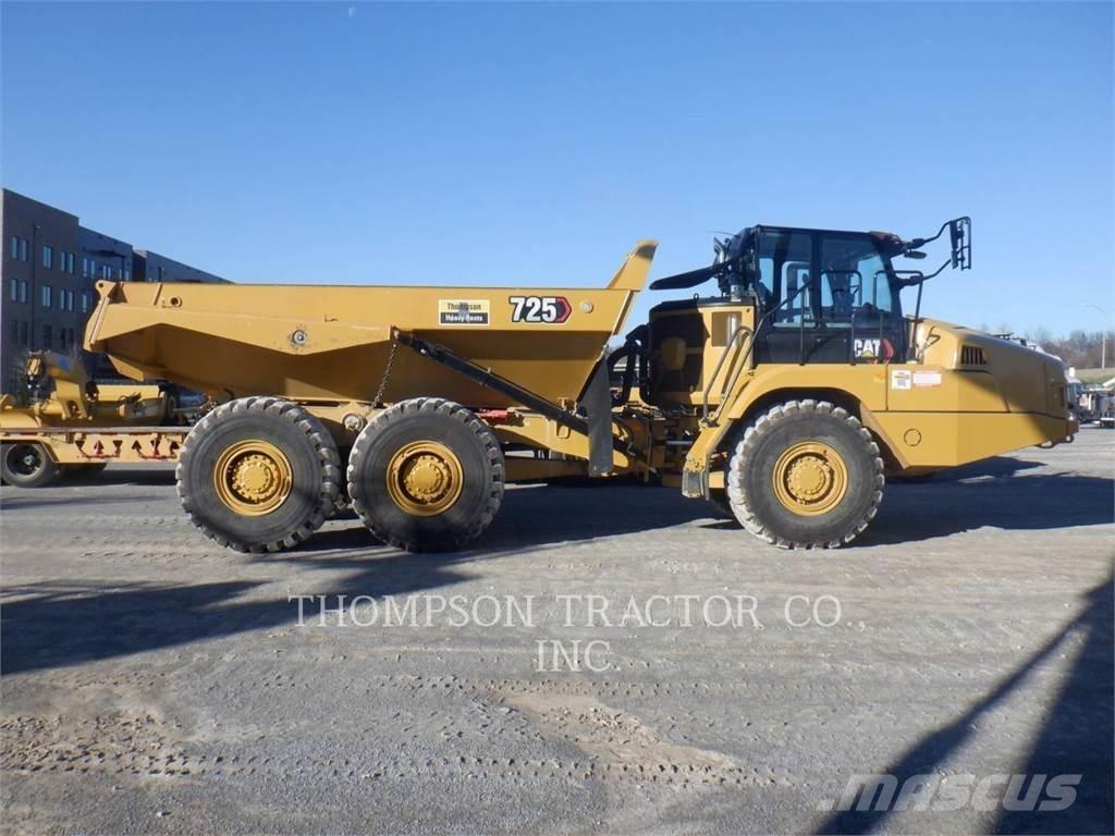 CAT 725 アーティキュレート式ダンプトラック