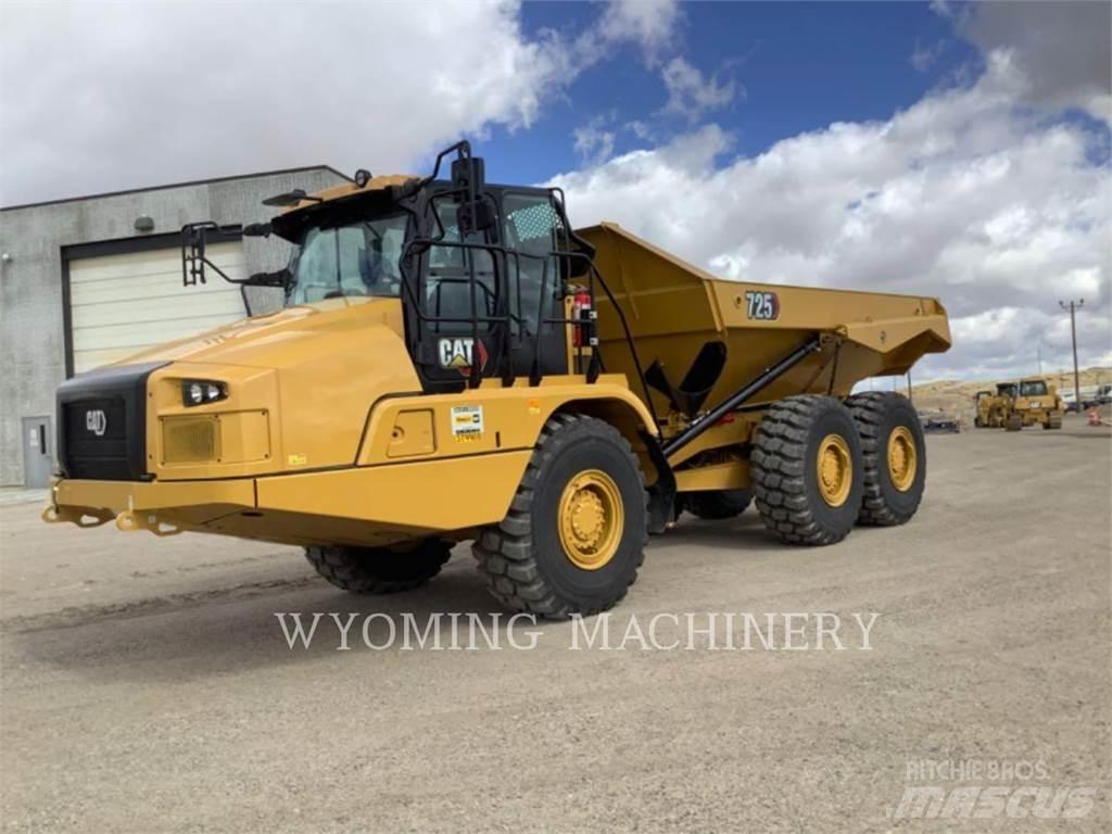CAT 725 アーティキュレート式ダンプトラック