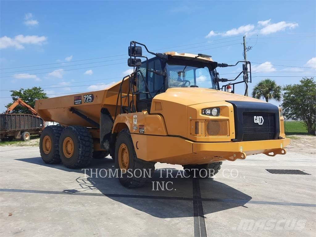 CAT 725 アーティキュレート式ダンプトラック
