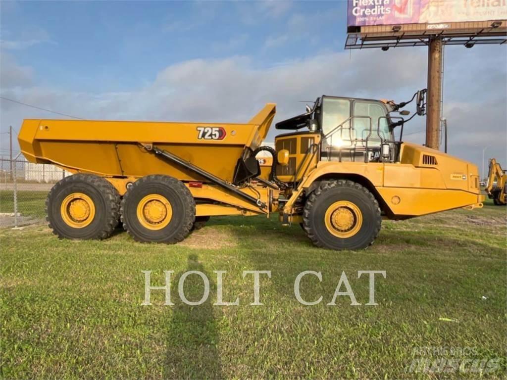 CAT 725 アーティキュレート式ダンプトラック