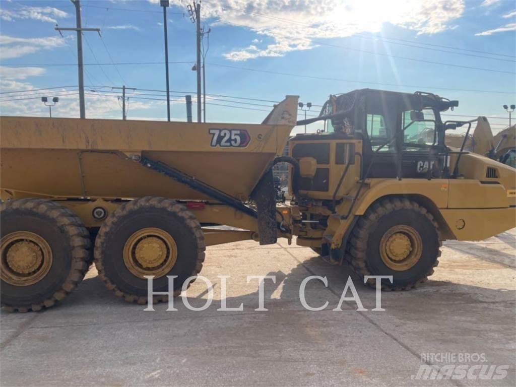 CAT 725 アーティキュレート式ダンプトラック