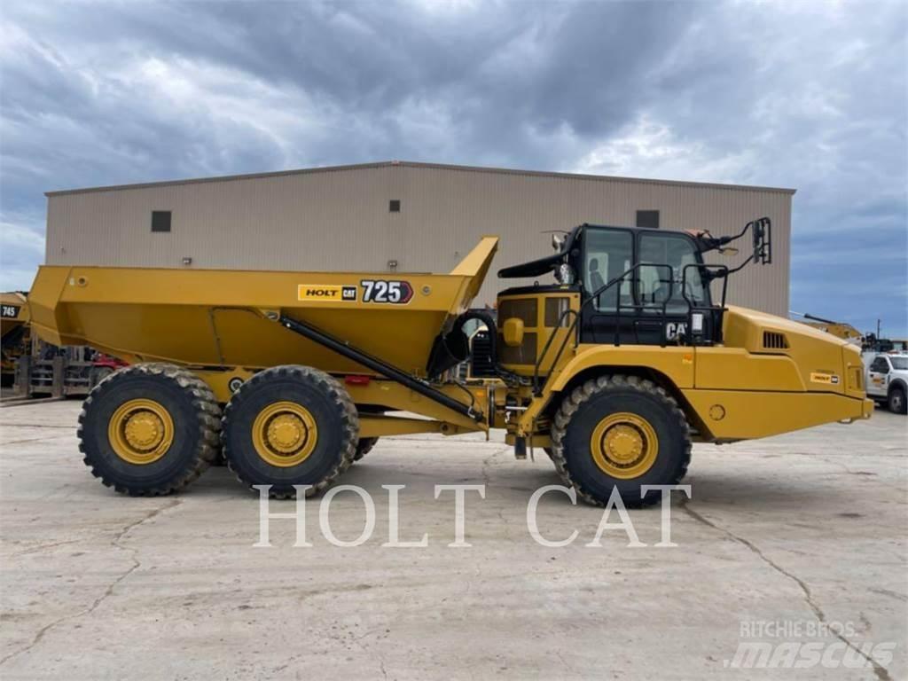 CAT 725 アーティキュレート式ダンプトラック