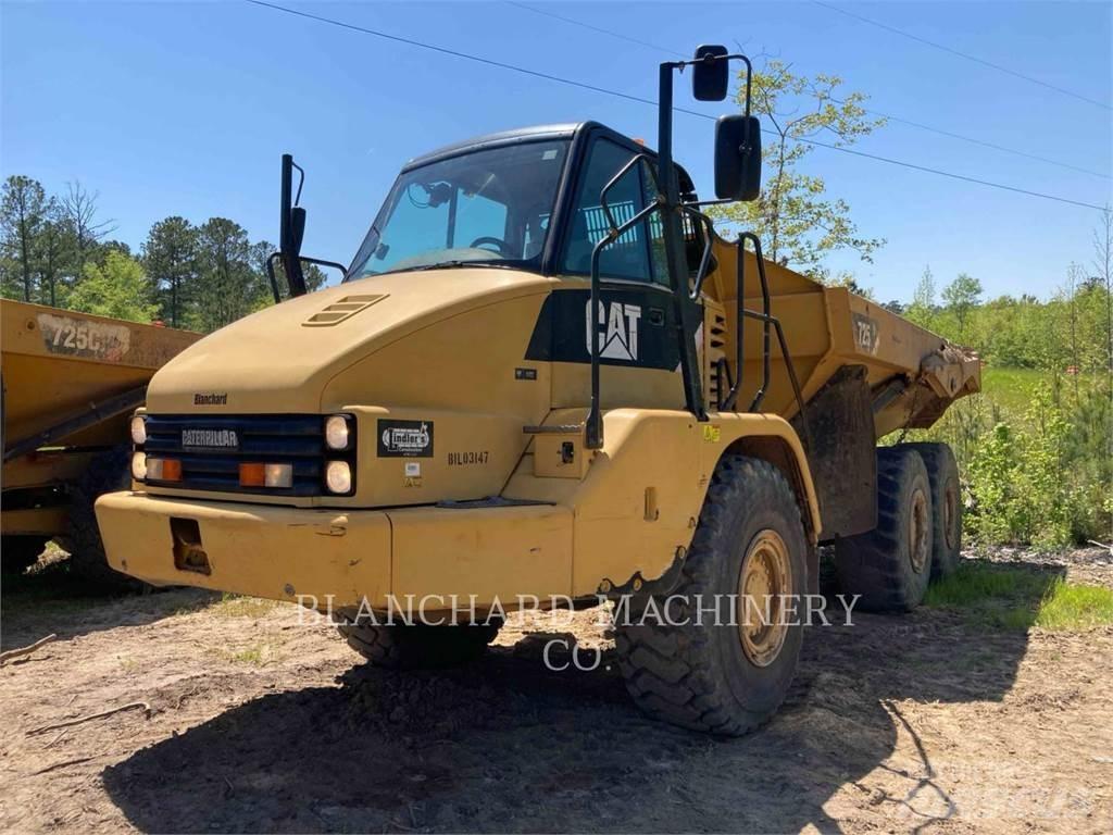 CAT 725 アーティキュレート式ダンプトラック