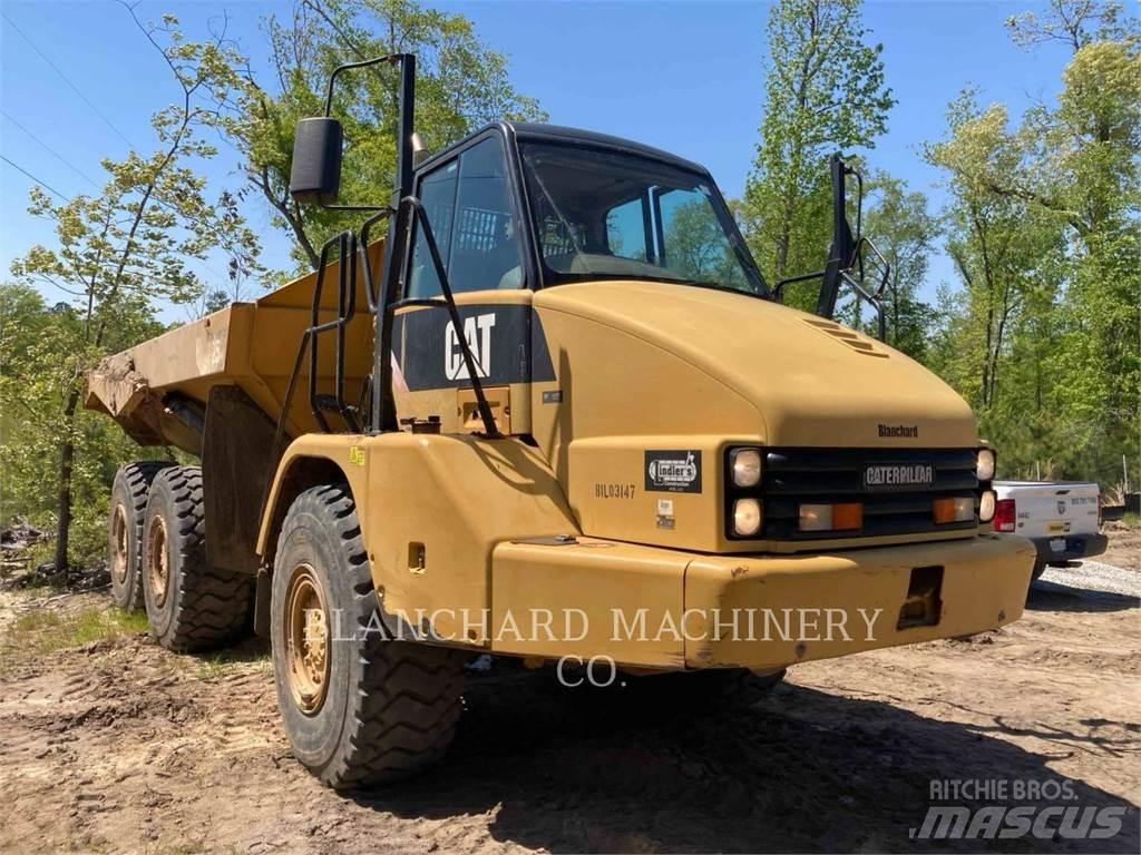 CAT 725 アーティキュレート式ダンプトラック