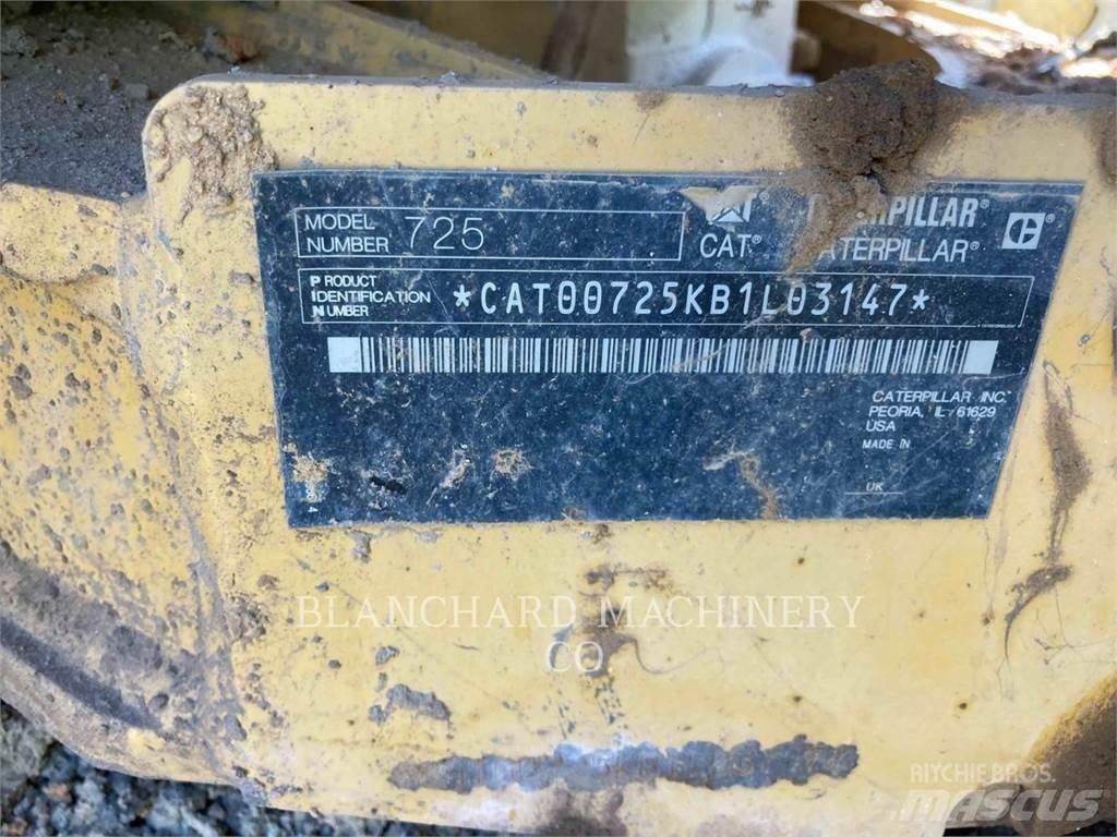 CAT 725 アーティキュレート式ダンプトラック