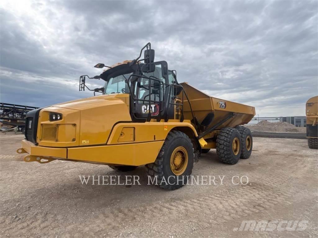 CAT 725 アーティキュレート式ダンプトラック