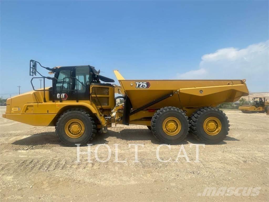 CAT 725 アーティキュレート式ダンプトラック