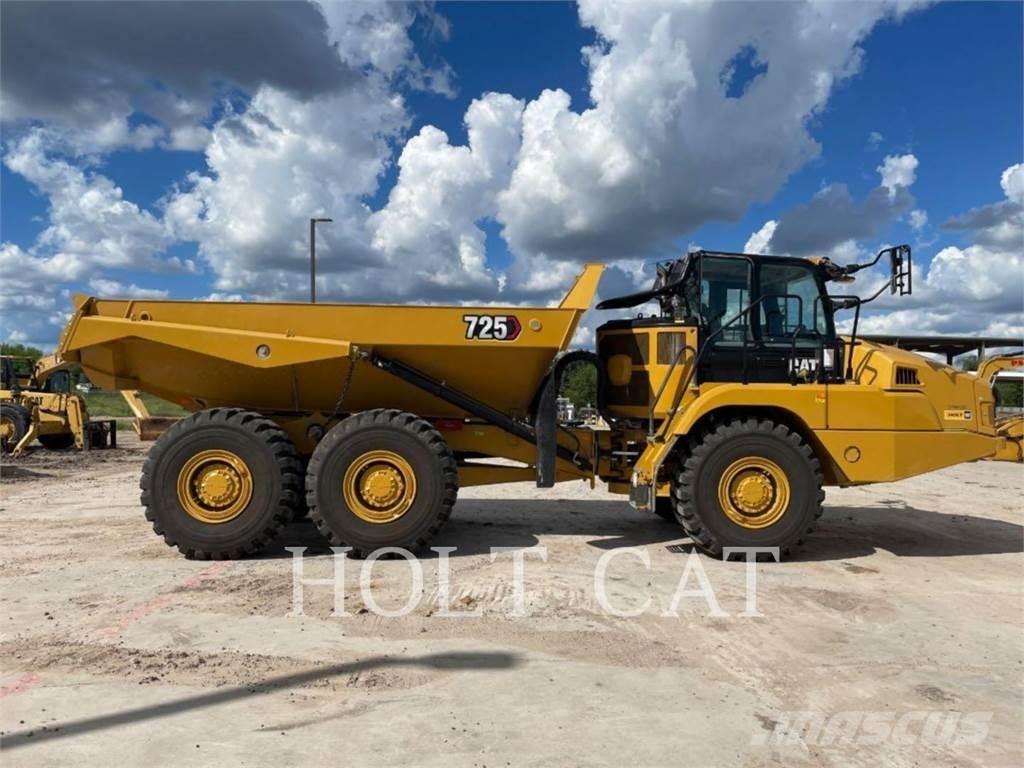 CAT 725 アーティキュレート式ダンプトラック