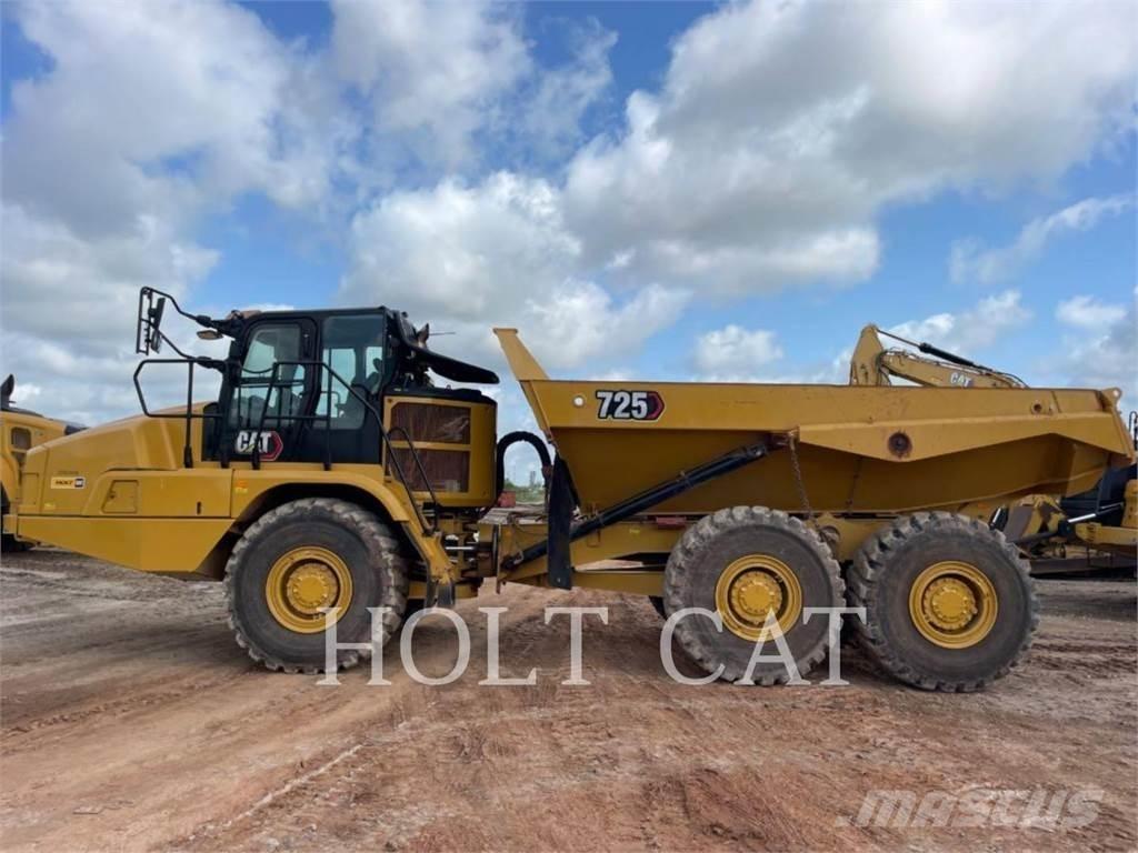 CAT 725 アーティキュレート式ダンプトラック