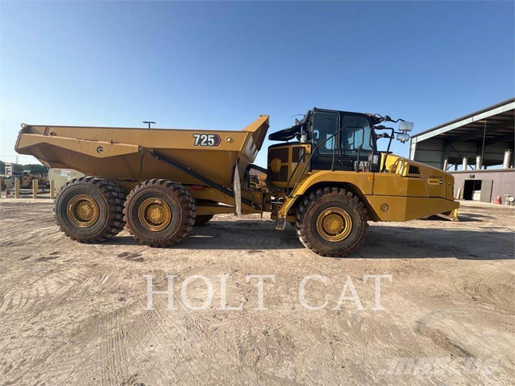 CAT 725 アーティキュレート式ダンプトラック