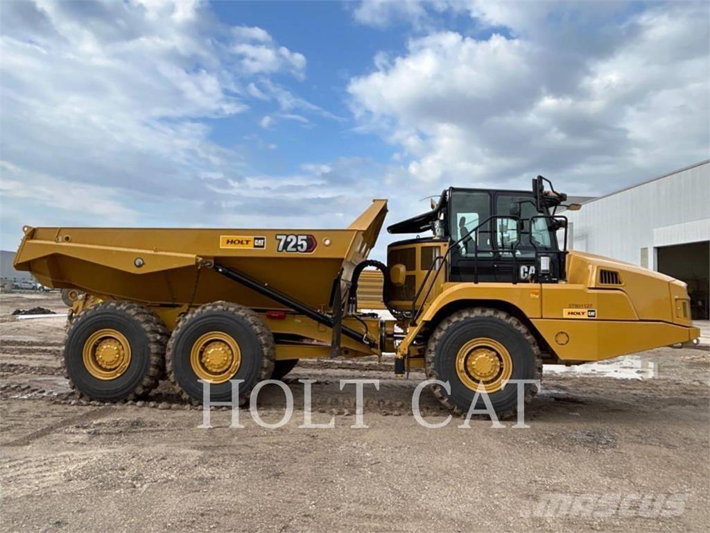 CAT 725 アーティキュレート式ダンプトラック